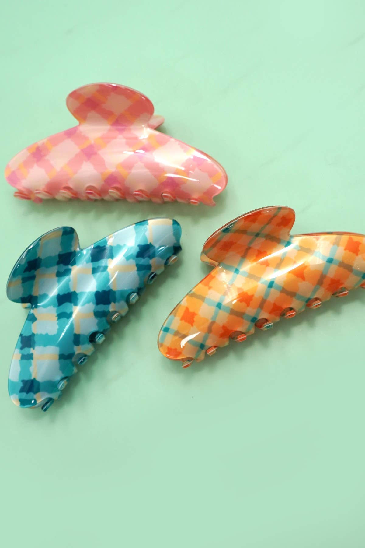 CHECKER OVAL HAIR CLAW CLIPS