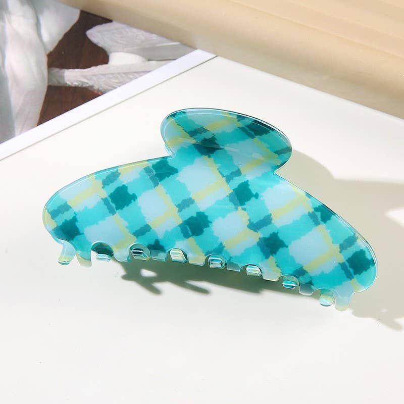 CHECKER OVAL HAIR CLAW CLIPS