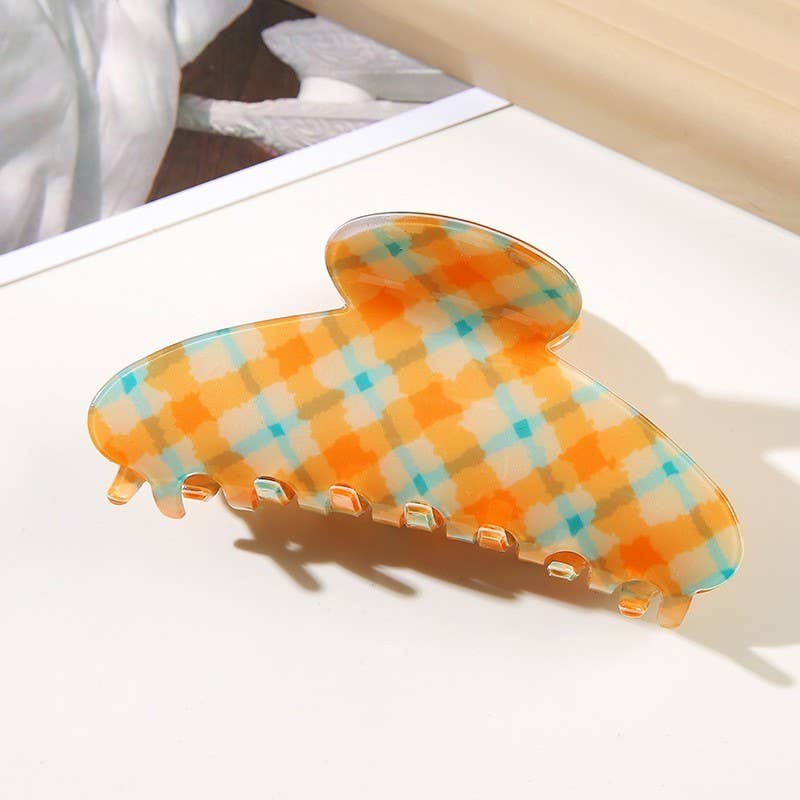CHECKER OVAL HAIR CLAW CLIPS