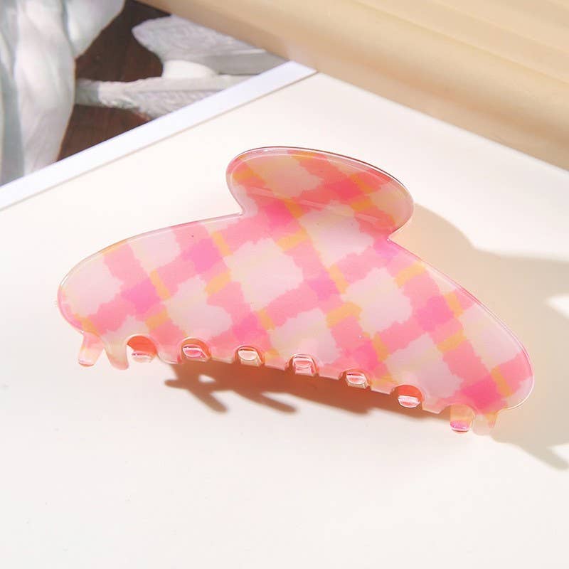 CHECKER OVAL HAIR CLAW CLIPS